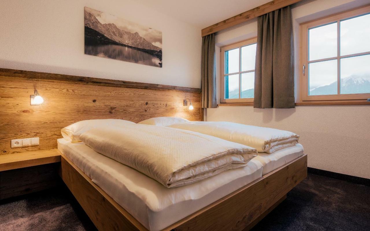 Alexander Apartment Fiss
