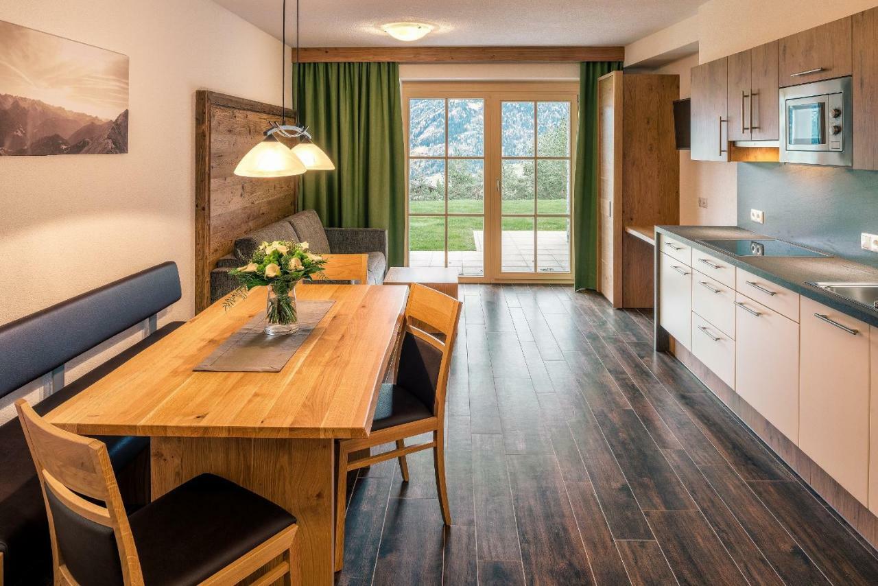 Alexander Apartment Fiss