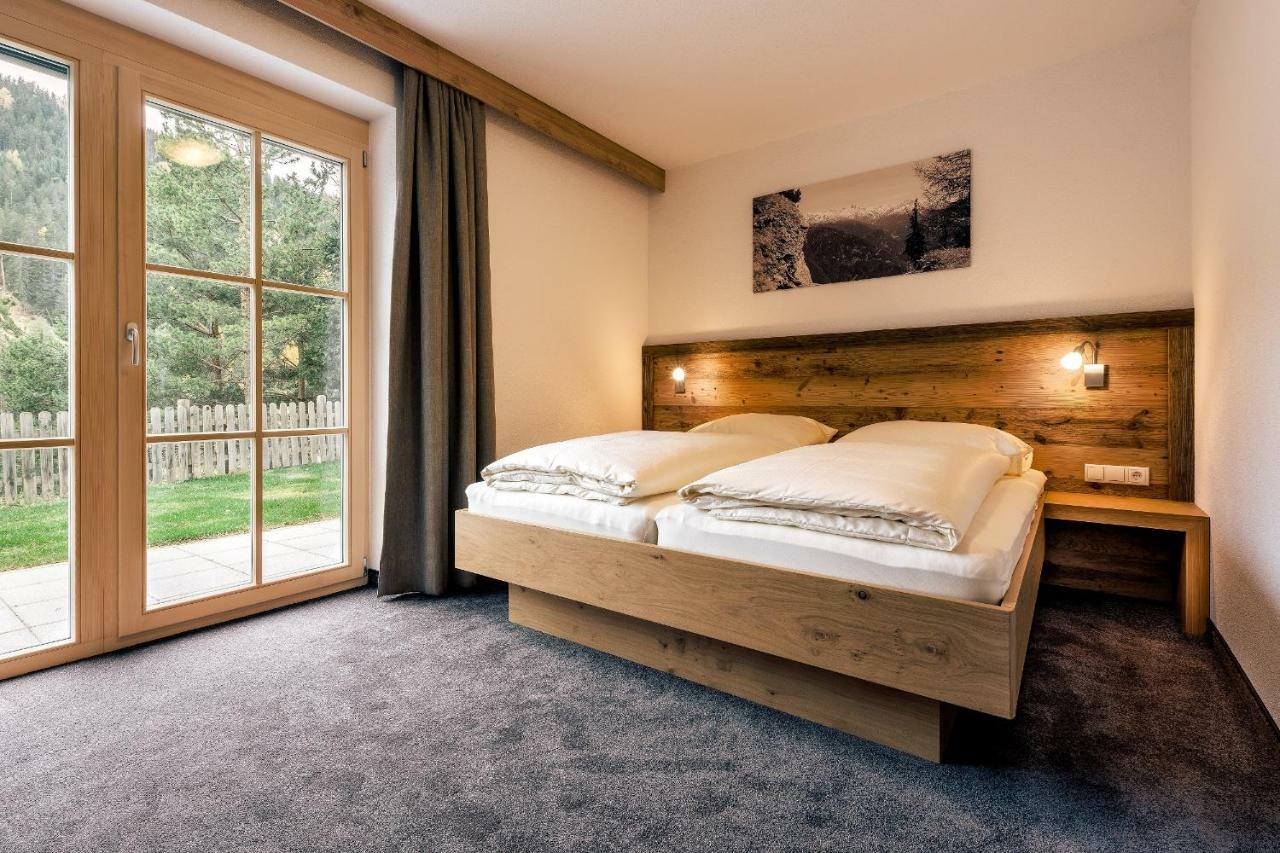 Alexander Apartment Fiss